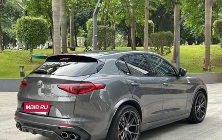 Alfa Romeo Stelvio, 2022 год, 5 164 000 рублей, 5 фотография