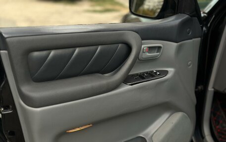 Toyota Land Cruiser 100 рестайлинг 2, 2000 год, 1 750 000 рублей, 11 фотография