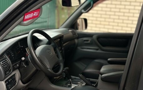Toyota Land Cruiser 100 рестайлинг 2, 2000 год, 1 750 000 рублей, 12 фотография
