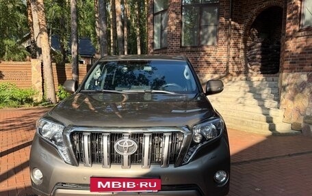Toyota Land Cruiser Prado 150 рестайлинг 2, 2014 год, 4 500 000 рублей, 2 фотография