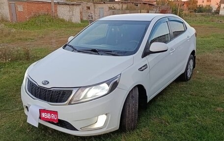 KIA Rio III рестайлинг, 2012 год, 600 000 рублей, 1 фотография