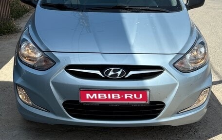 Hyundai Solaris II рестайлинг, 2012 год, 675 000 рублей, 1 фотография