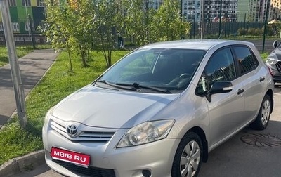 Toyota Auris II, 2011 год, 1 050 000 рублей, 1 фотография