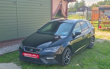 SEAT Leon III, 2017 год, 1 800 000 рублей, 2 фотография