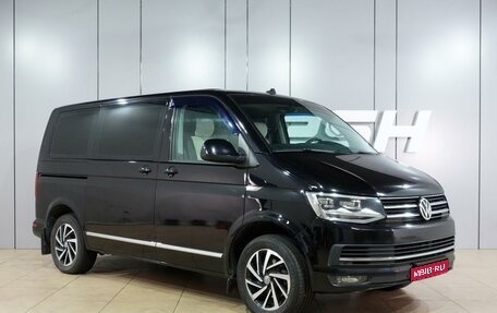 Volkswagen Caravelle T6 рестайлинг, 2018 год, 2 999 000 рублей, 1 фотография