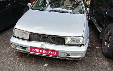 Volkswagen Vento, 1998 год, 100 000 рублей, 1 фотография