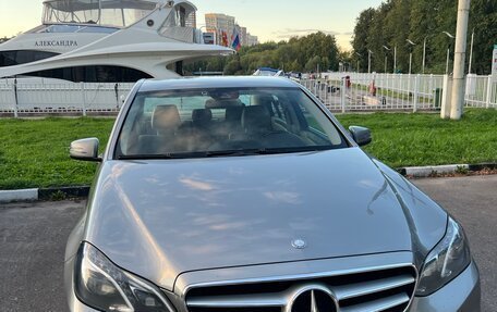 Mercedes-Benz E-Класс, 2013 год, 1 890 000 рублей, 3 фотография
