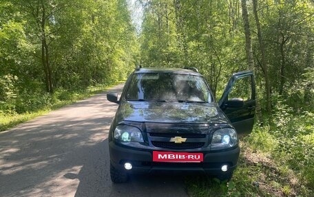 Chevrolet Niva I рестайлинг, 2013 год, 585 000 рублей, 3 фотография