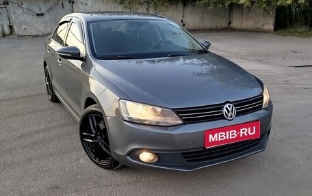 Volkswagen Jetta VI, 2011 год, 699 999 рублей, 1 фотография