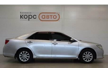 Toyota Camry, 2011 год, 1 200 000 рублей, 4 фотография