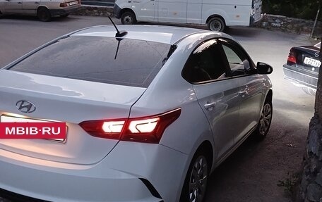 Hyundai Solaris II рестайлинг, 2021 год, 1 190 000 рублей, 2 фотография