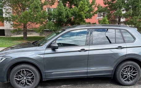 Volkswagen Tiguan II, 2021 год, 2 950 000 рублей, 3 фотография