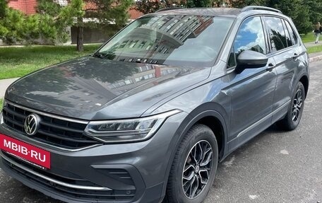 Volkswagen Tiguan II, 2021 год, 2 950 000 рублей, 2 фотография