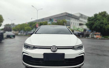 Volkswagen Golf VIII, 2022 год, 1 920 001 рублей, 2 фотография