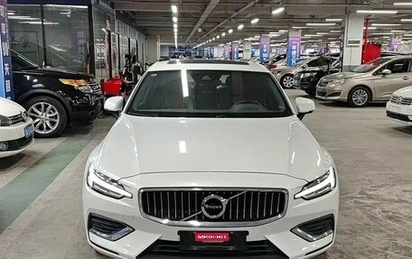 Volvo S60 III, 2022 год, 2 600 000 рублей, 2 фотография