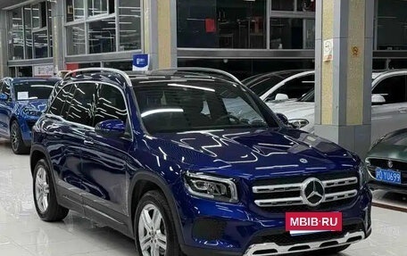 Mercedes-Benz GLB, 2021 год, 2 360 000 рублей, 3 фотография
