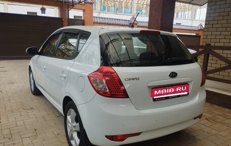 KIA cee'd I рестайлинг, 2011 год, 890 000 рублей, 2 фотография