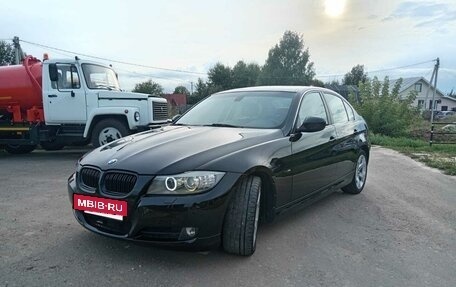 BMW 3 серия, 2011 год, 1 140 000 рублей, 2 фотография