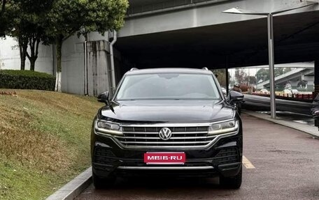 Volkswagen Touareg III, 2021 год, 4 250 000 рублей, 2 фотография