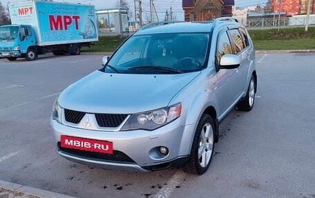 Mitsubishi Outlander III рестайлинг 3, 2007 год, 950 000 рублей, 2 фотография