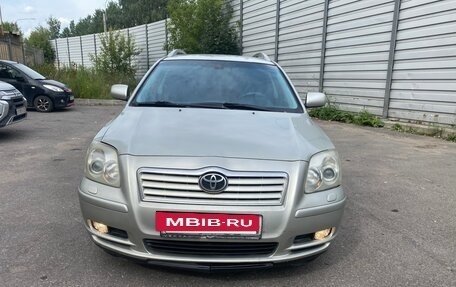 Toyota Avensis III рестайлинг, 2004 год, 580 000 рублей, 2 фотография