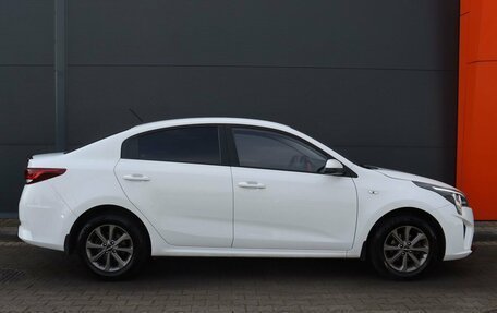 KIA Rio IV, 2021 год, 1 829 000 рублей, 3 фотография