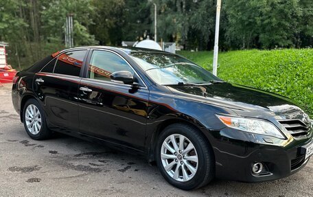Toyota Camry, 2011 год, 1 550 000 рублей, 4 фотография