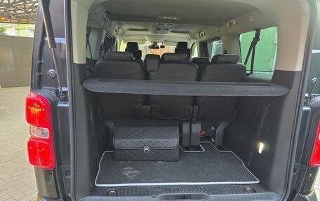 Opel Zafira Life I, 2022 год, 4 500 000 рублей, 7 фотография