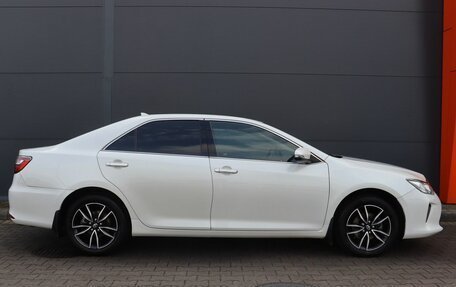 Toyota Camry, 2017 год, 2 179 000 рублей, 3 фотография