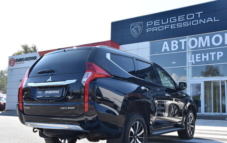 Mitsubishi Pajero Sport III рестайлинг, 2018 год, 2 990 000 рублей, 9 фотография