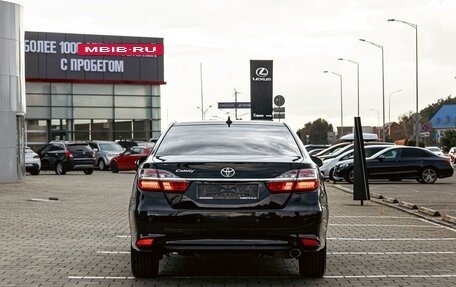 Toyota Camry, 2017 год, 1 895 000 рублей, 5 фотография