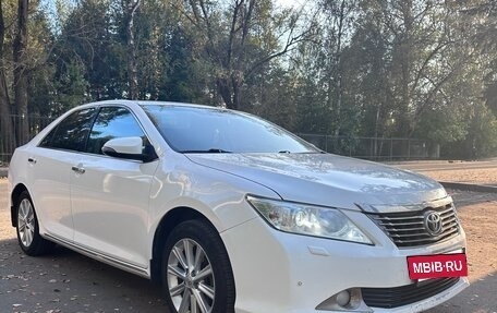 Toyota Camry, 2014 год, 1 300 000 рублей, 2 фотография