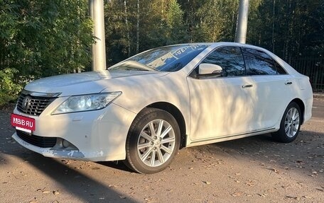Toyota Camry, 2014 год, 1 300 000 рублей, 4 фотография