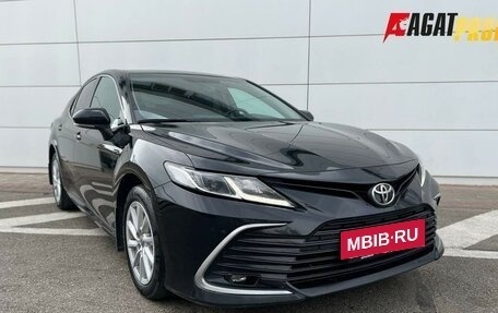 Toyota Camry, 2021 год, 2 490 000 рублей, 2 фотография
