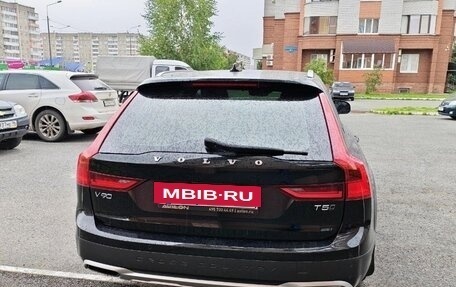 Volvo V90 Cross Country I рестайлинг, 2018 год, 3 600 000 рублей, 3 фотография