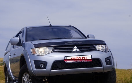 Mitsubishi L200 IV рестайлинг, 2015 год, 1 600 000 рублей, 2 фотография