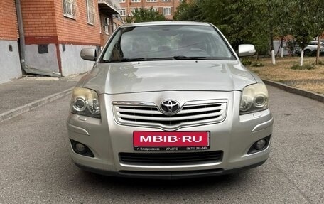 Toyota Avensis III рестайлинг, 2008 год, 900 000 рублей, 1 фотография