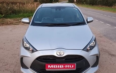 Toyota Yaris, 2022 год, 1 250 000 рублей, 1 фотография