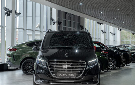 Mercedes-Benz V-Класс, 2024 год, 30 000 000 рублей, 4 фотография