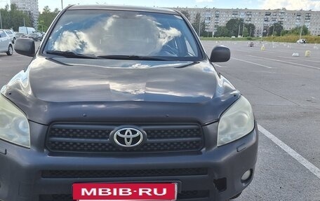 Toyota RAV4, 2006 год, 715 000 рублей, 2 фотография