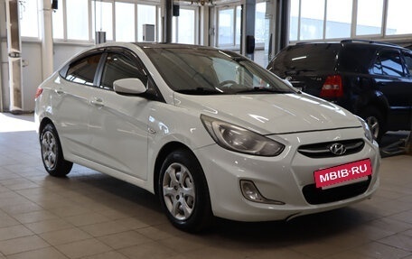 Hyundai Solaris II рестайлинг, 2011 год, 699 990 рублей, 3 фотография