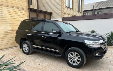 Toyota Land Cruiser 200, 2016 год, 6 000 000 рублей, 2 фотография