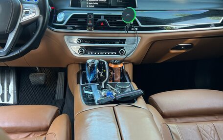 BMW 7 серия, 2016 год, 3 860 000 рублей, 2 фотография