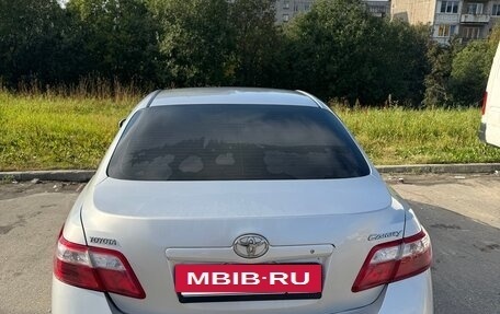 Toyota Camry, 2011 год, 1 200 000 рублей, 2 фотография