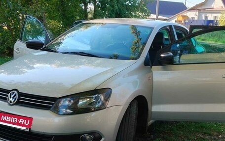 Volkswagen Polo VI (EU Market), 2014 год, 900 000 рублей, 3 фотография