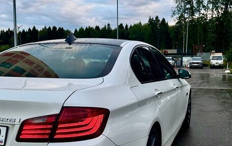 BMW 5 серия, 2015 год, 2 400 000 рублей, 3 фотография