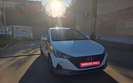 Hyundai Solaris II рестайлинг, 2020 год, 1 400 000 рублей, 2 фотография