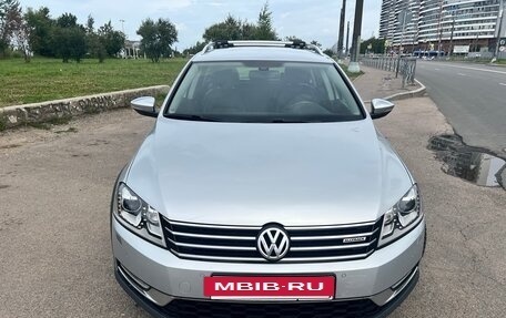 Volkswagen Passat B7, 2013 год, 1 399 999 рублей, 2 фотография