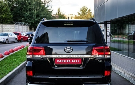 Toyota Land Cruiser 200, 2018 год, 7 999 000 рублей, 6 фотография