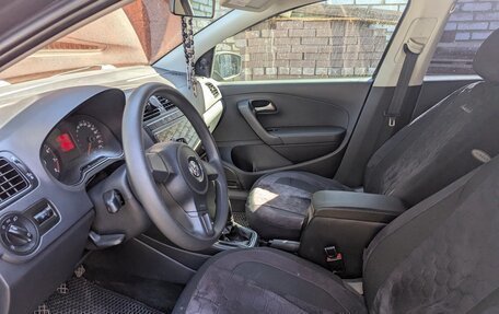 Volkswagen Polo VI (EU Market), 2013 год, 750 000 рублей, 5 фотография